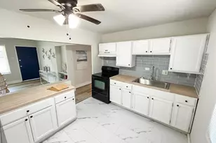 9839 Lawnview Dr, Moline Acres, MO 63136 - Photo 5