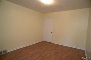 3241 Royalton Ave, Saint Louis, MO 63114 - Photo 7