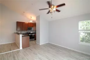13300 Spring Creek Ln, O'Fallon, MO 63368 - Photo 5