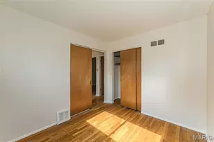 155 Lynn Meadows Ln, Florissant, MO 63033 - Photo 9