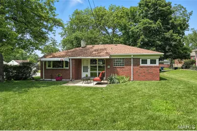 9040 Guthrie Avenue, Saint Louis, MO 63134 - Photo 3