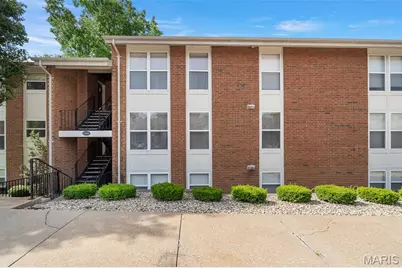 1946 Greenpoint Drive #202, Saint Louis, MO 63122 - Photo 1