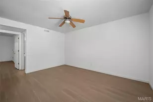 1946 Greenpoint Dr, Saint Louis, MO 63122 - Photo 15