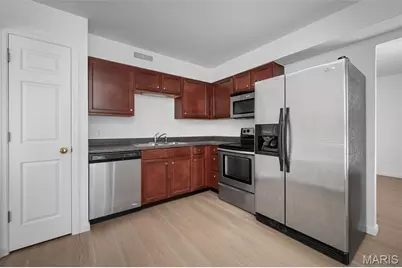 1946 Greenpoint Drive #202, Saint Louis, MO 63122 - Photo 9