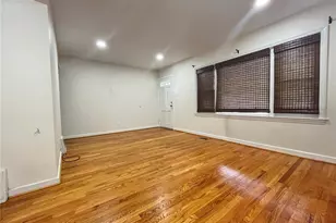 10521 St Philip Ln, Saint Ann, MO 63074 - Photo 3