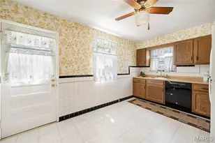 8719 Florence Ave, Brentwood, MO 63144 - Photo 13