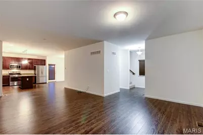 9768 Wilderness Battle Circle, Saint Louis, MO 63123 - Photo 3
