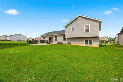 428 Honeysuckle Creek Drive, Wentzville, MO 63385 - Photo 45