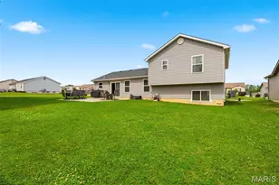 428 Honeysuckle Creek Dr, Wentzville, MO 63385 - Photo 45