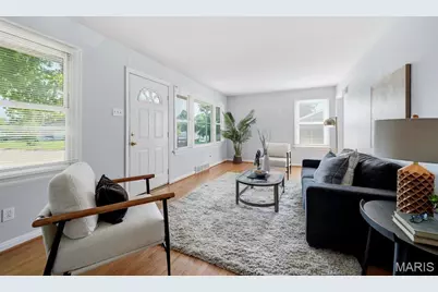 136 E Glendale Road, Saint Louis, MO 63119 - Photo 5