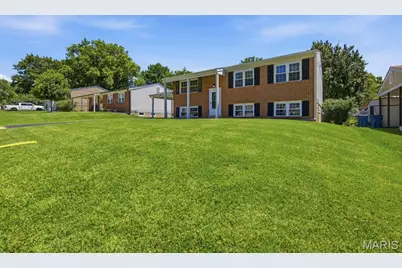 2826 Cherry Point Lane, Maryland Heights, MO 63043 - Photo 3