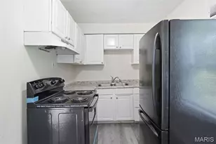 445 Plaza Ave, Ferguson, MO 63135 - Photo 7