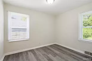 445 Plaza Ave, Ferguson, MO 63135 - Photo 13