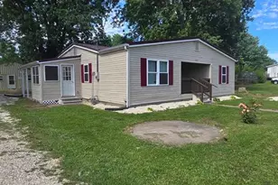 405 W Hanson St, Bowling Green, MO 63334 - Photo 1