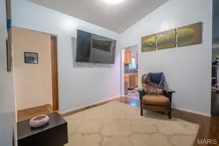 9621 Mesa Dr, Saint Louis, MO 63132 - Photo 7