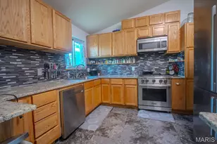 9621 Mesa Dr, Saint Louis, MO 63132 - Photo 5
