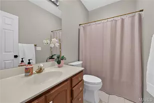 2325 Sterling Pointe Dr, Chesterfield, MO 63005 - Photo 27