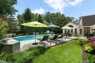 12226 Royal Valley Dr, Creve Coeur, MO 63141 - Photo 3