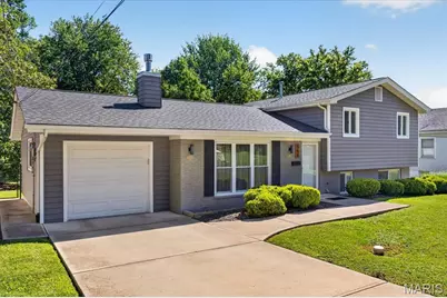 569 Saint Joseph Street, Florissant, MO 63031 - Photo 3