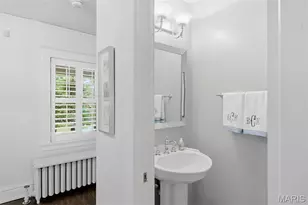 7360 Northmoor Dr, Saint Louis, MO 63105 - Photo 9