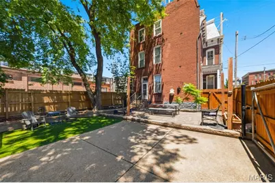2117 S 13th Street, Saint Louis, MO 63104 - Photo 35