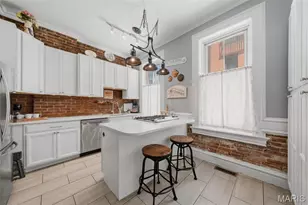 2117 S 13th St, Saint Louis, MO 63104 - Photo 3