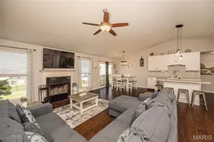 126 Riverdale Woods Cir, O'Fallon, MO 63366 - Photo 7