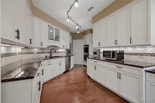 561 Sarah Ln, Creve Coeur, MO 63141 - Photo 9