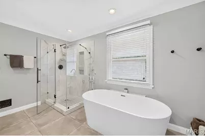 2024 Meadowbrook Way Drive, Chesterfield, MO 63017 - Photo 23