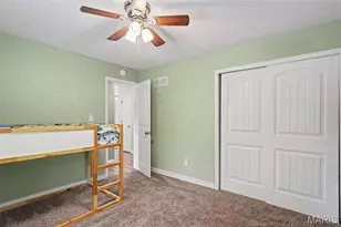 717 Walnut Ridge Dr, Fenton, MO 63026 - Photo 17