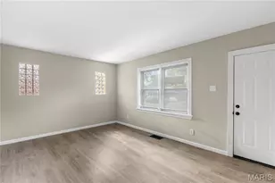124 Habecking Dr, Jennings, MO 63137 - Photo 3