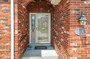 117 Tori Pines Dr, Saint Louis, MO 63129 - Photo 5