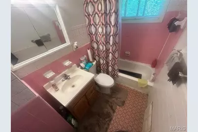 5661 Parchester Drive, Saint Louis, MO 63121 - Photo 5