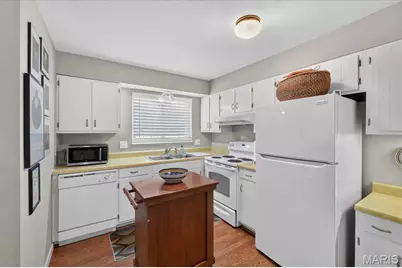 630 Rosetta Drive, Florissant, MO 63031 - Photo 9