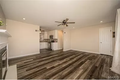 6300 Ashwell Drive, Saint Louis, MO 63123 - Photo 7