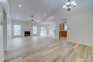 508 Newkirk Cir, Saint Peters, MO 63303 - Photo 7