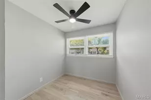 321 Caithness Rd, Saint Louis, MO 63137 - Photo 17
