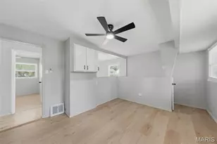 321 Caithness Rd, Saint Louis, MO 63137 - Photo 9