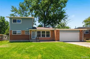 8906 Seneca Ave, Overland, MO 63114 - Photo 3