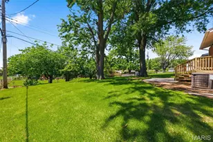 8906 Seneca Ave, Overland, MO 63114 - Photo 45