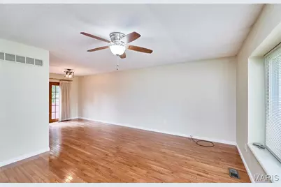 241 Valleyoak Court, Ballwin, MO 63021 - Photo 3