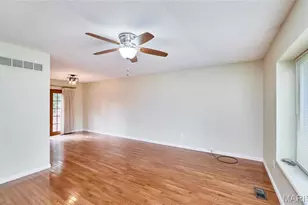 241 Valleyoak Ct, Ballwin, MO 63021 - Photo 3