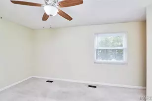 241 Valleyoak Ct, Ballwin, MO 63021 - Photo 25