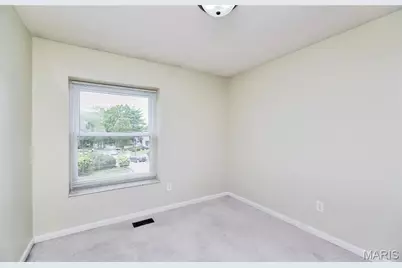 241 Valleyoak Court, Ballwin, MO 63021 - Photo 19