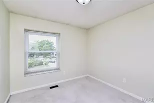 241 Valleyoak Ct, Ballwin, MO 63021 - Photo 19