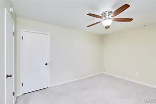 241 Valleyoak Ct, Ballwin, MO 63021 - Photo 27