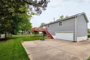 241 Valleyoak Ct, Ballwin, MO 63021 - Photo 45