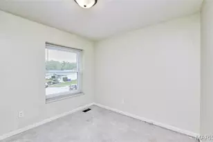 241 Valleyoak Ct, Ballwin, MO 63021 - Photo 11