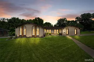 430 Glan Tai Dr, Manchester, MO 63011 - Photo 1