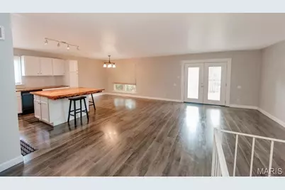 367 Napoli Court, Ballwin, MO 63021 - Photo 5